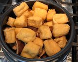 Hình bước làm 2 của món Tàu hủ kho măng và nấm - cthuc chị Liên Gòm