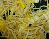 รูปขั้นตอนการทำที่ 1 ของ ถั่วงอกผัดไข่