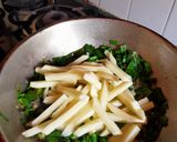 લીલી ડુંગળી બટાકા નું શાક (Spring Onoin Potato sabji Recipe In Gujarati) રેસીપી સ્ટેપ3ફોટો