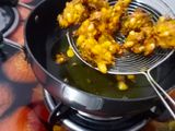 कॉर्न पकोडे (Corn Pakode Recipe In Marathi)
