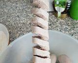 Foto langkah ke 3 dari resep Sosis goreng tepung.