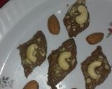 A picture of step 2 of Biscuit_chocolate_barfi.