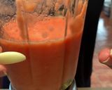 Foto del paso 3 de la receta: Crema fría de tomate y remolacha, queso tierno ahumado y olivada