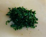 Une image de l'étape 2 de Pommes de terre au persil et ses brochettes de bœuf.