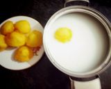 A picture of step 2 of Moongi dal curd vada.