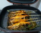 Foto langkah ke 3 dari resep Udang bakar asam manis.