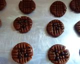 Foto langkah ke 4 dari resep RESEP KUE KERING CHOCOLATOS | TAKARAN SENDOK.