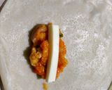 Foto langkah ke 7 dari resep Risol Isi Ayam Ubi Wortel Keju.