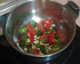 Foto del paso 1 de la receta: 🥘 Arroz en amarillo con costillas 🐽 PARA NIÑOS