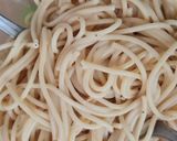 Foto del paso 2 de la receta: Fideos secos spaghetti con queso Mascarpone casero a las hierbas Caprese