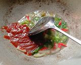 Foto langkah ke 3 dari resep Telur Ceplok Asam Manis Pedas.
