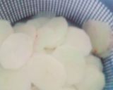 A picture of step 2 of Aloo ke pakore.