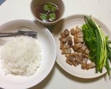 รูปขั้นตอนการทำที่ 7 ของ ข้าวหมูกรอบ สูตรอยู่ต่างประเทศก็ทำได้