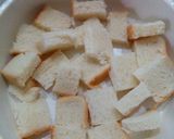 Foto langkah ke 2 dari resep Banana Bread Pudding.