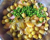 Foto del paso 8 de la receta Ensalada templada de patatas con langostinos y atún en conserva