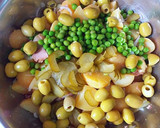 Foto del paso 8 de la receta: Ensalada templada de patatas con langostinos y atún en conserva