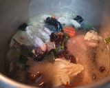 Foto langkah ke 3 dari resep Sup Ceker Ayam Spesial.