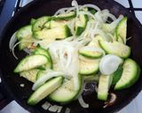 Foto del paso 2 de la receta: Revuelto de zapallitos con huevo