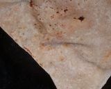 A picture of step 5 of Triangle chilli parantha.