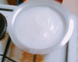 A picture of step 2 of Fruit salad with custard.