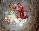 Foto langkah ke 3 dari resep Oseng Tahu Pong.