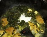 Foto langkah ke 5 dari resep Sayur Daun Singkong teri tahu telur puyuh Masak Santan.