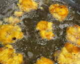 Foto del paso 6 de la receta: ✨Chuletas a mi manera 🥩😋 Arroz con maíz y tostones