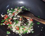 Foto langkah ke 2 dari resep Udang Wortel saus tiram.