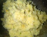 Foto langkah ke 1 dari resep Perkedel Kentang Simple No Daging.