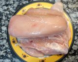 Foto del paso 1 de la receta: Nuggets de Pollo y Verdeo Caseros con Ensalada