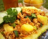 Foto langkah ke 2 dari resep Nasi Goreng Nanas.