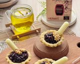 Foto langkah ke 10 dari resep Pie Ketan Hitam Saus Saffron.