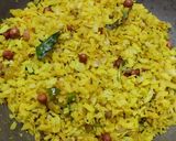 A picture of step 5 of Kanda Poha.