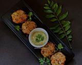 A picture of step 6 of Poha Vada with Green Mango Chutney.