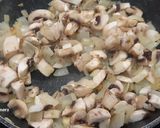 Foto del paso 2 de la receta: Macarrones integrales con salsa de champiñones y Cabrales