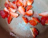 वनीला स्ट्रॉबेरी शेक (vanilla strawberry recipe in Hindi) रेसिपी चरण 1 फोटो