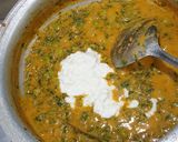 A picture of step 5 of Methi Malai Matar.