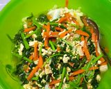 Foto langkah ke 5 dari resep Tumis Telur Bayam.