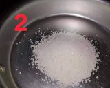 A picture of step 2 of Crunch ice cream.