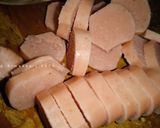 Foto langkah ke 1 dari resep Tahu Sosis Selimut Kulit Pangsit.