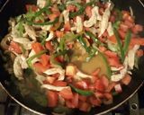 Foto del paso 6 de la receta: Tacos simples de pollo y verdura