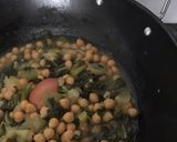 Foto del paso 6 de la receta: Wok de Pak choi, col china, con garbanzos. Rebosante de vitamina C