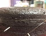 Gambar langkah 5 resipi Chocolate Blackout Cake.