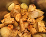 A picture of step 4 of Spicy Apple and parsnip soup.