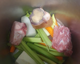 Foto del paso 1 de la receta: Caldo de pollo