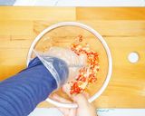 Foto langkah ke 2 dari resep Cumi Asin Sambal Matah.