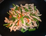 超激推！蘆筍炒雞柳的食譜步驟5照片