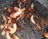 Foto langkah ke 3 dari resep Tumis telur ceplok.