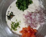 A picture of step 2 of Rava uttapam.