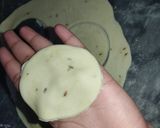 A picture of step 1 of Papri chaat.